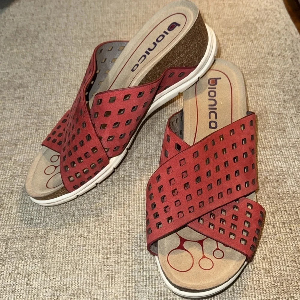 Bionica Womens 10M Comfort Red Sandals Leather Slides Platform Wedge Laser Cut